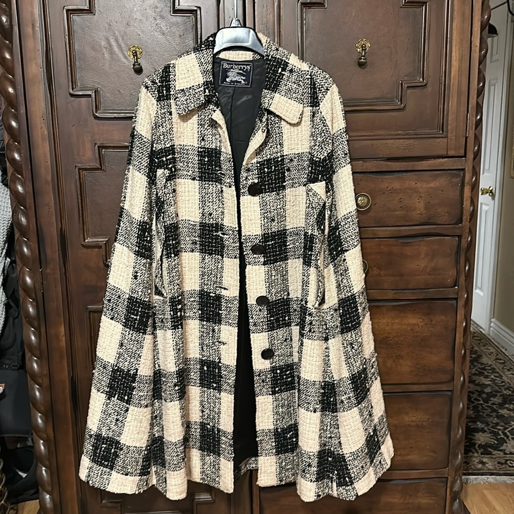 Vintage Burberry’s cape